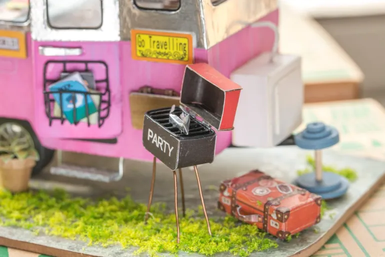 Bouwpakket Dollhouse Miniature | Happy Camper