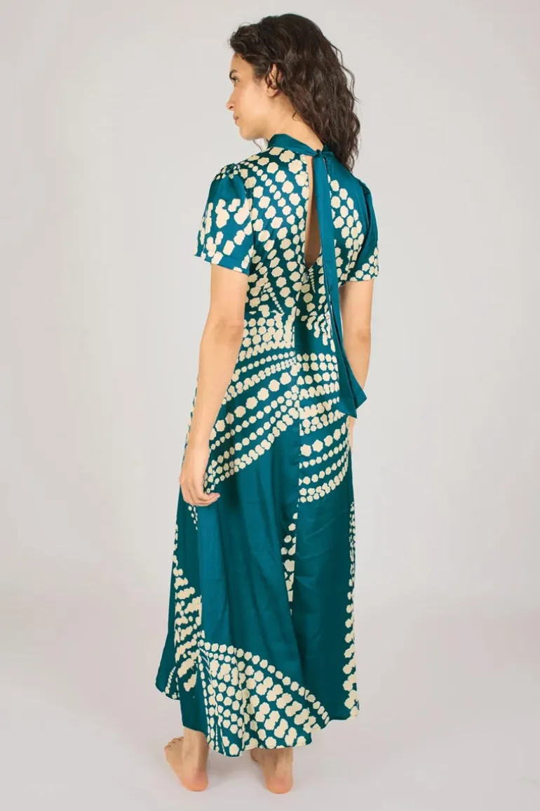Solitude Dress Blue - Traffic People