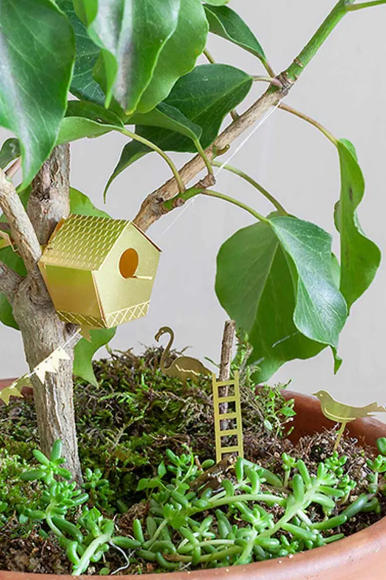 Tiny Birdhouse